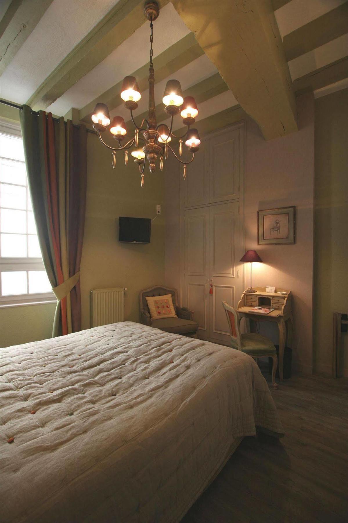 Hotel Saint Pierre Boutique-Hotel Сомюр Экстерьер фото